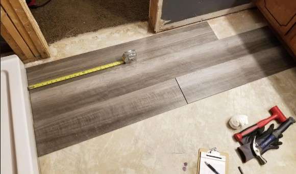 How to Stagger Vinyl Plank Flooring
